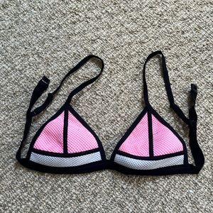 Triangl bikini top